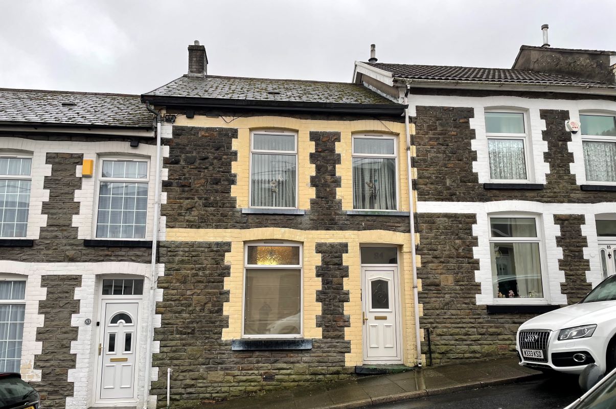 Tonypandy, Mid Glamorgan, CF40 2BH - Online Auctions