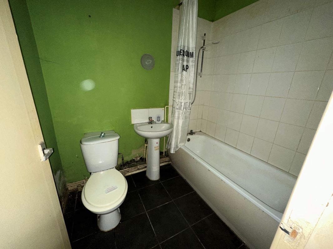 Lower Ground Floor, 1 Cwrt Noddfa, Aberdare, Mid Glamorgan, CF44 6DJ - Online Auctions