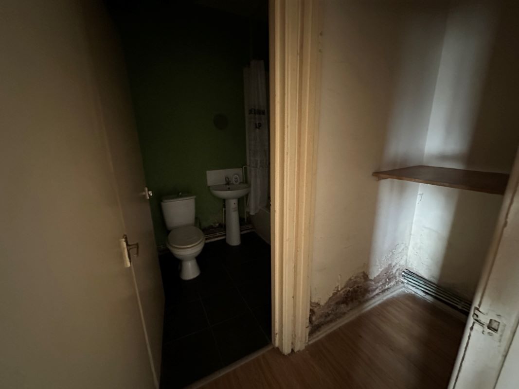 Lower Ground Floor, 1 Cwrt Noddfa, Aberdare, Mid Glamorgan, CF44 6DJ - Online Auctions