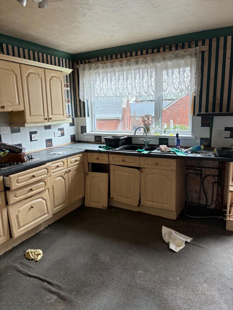 2 Prospect Place, Llanelli, Dyfed, SA15 3PT - Online Auctions