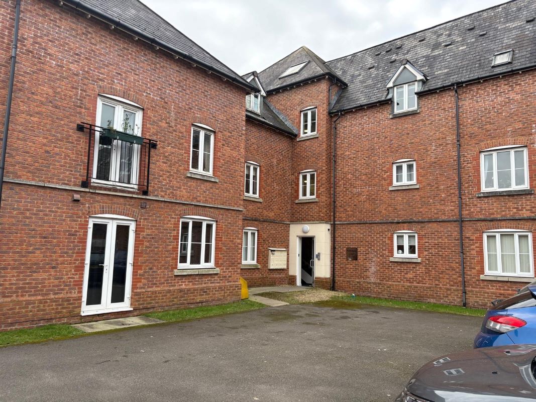 Jamaica Circle, Newport, Gwent, NP10 8AN - Online Auctions