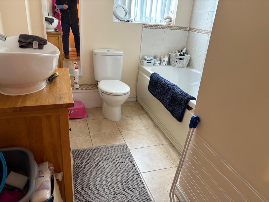Jamaica Circle, Newport, Gwent, NP10 8AN - Online Auctions