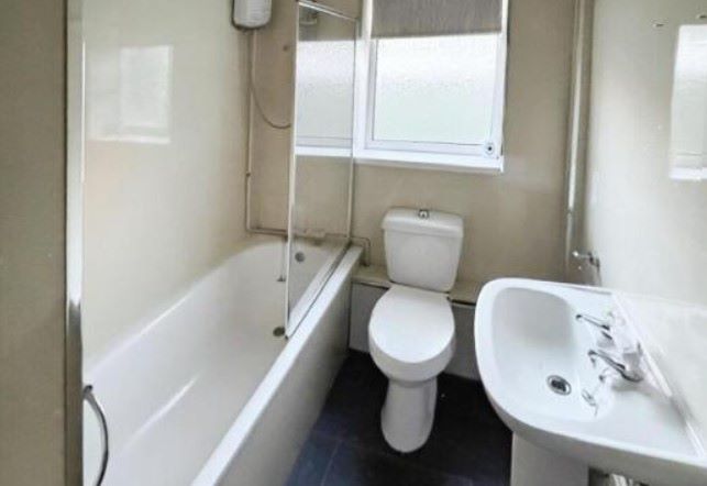 100 Cecil Street, Swansea, West Glamorgan, SA5 8QH - Online Auctions