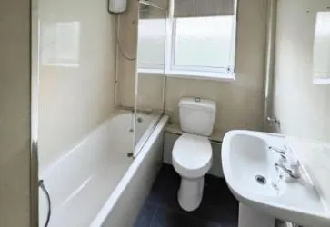 Property for Auction in Wales - Ground Floor Flat, 100 Cecil Street, Trefansel, Swansea SA5 8QH