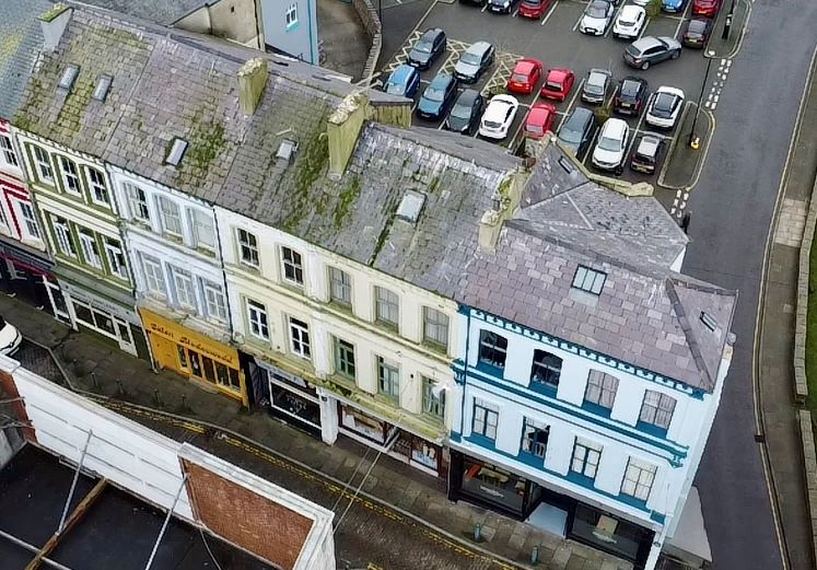 Caernarfon, Gwynedd, LL55 1AG - Online Auctions