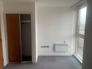 Property for Auction in Wales - 106 Admiral House 38-42, Newport Road, Cardiff, Cardiff CF24 0DP