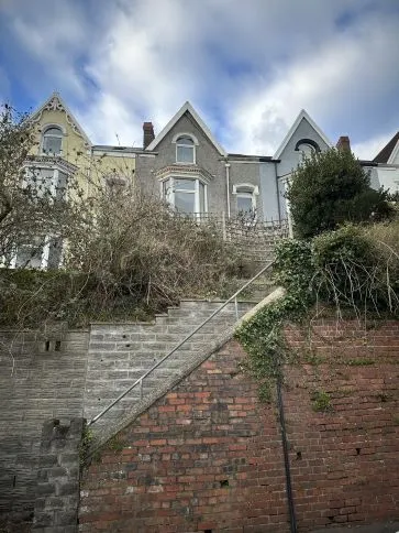 Property for Auction in Wales - Flat 3, 14 Richmond Road, Uplands, Swansea SA2 0RB