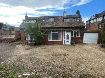 Property for Auction in Wales - 54 Cog Road, Sully, Penarth, The Vale of Glamorgan CF64 5TE