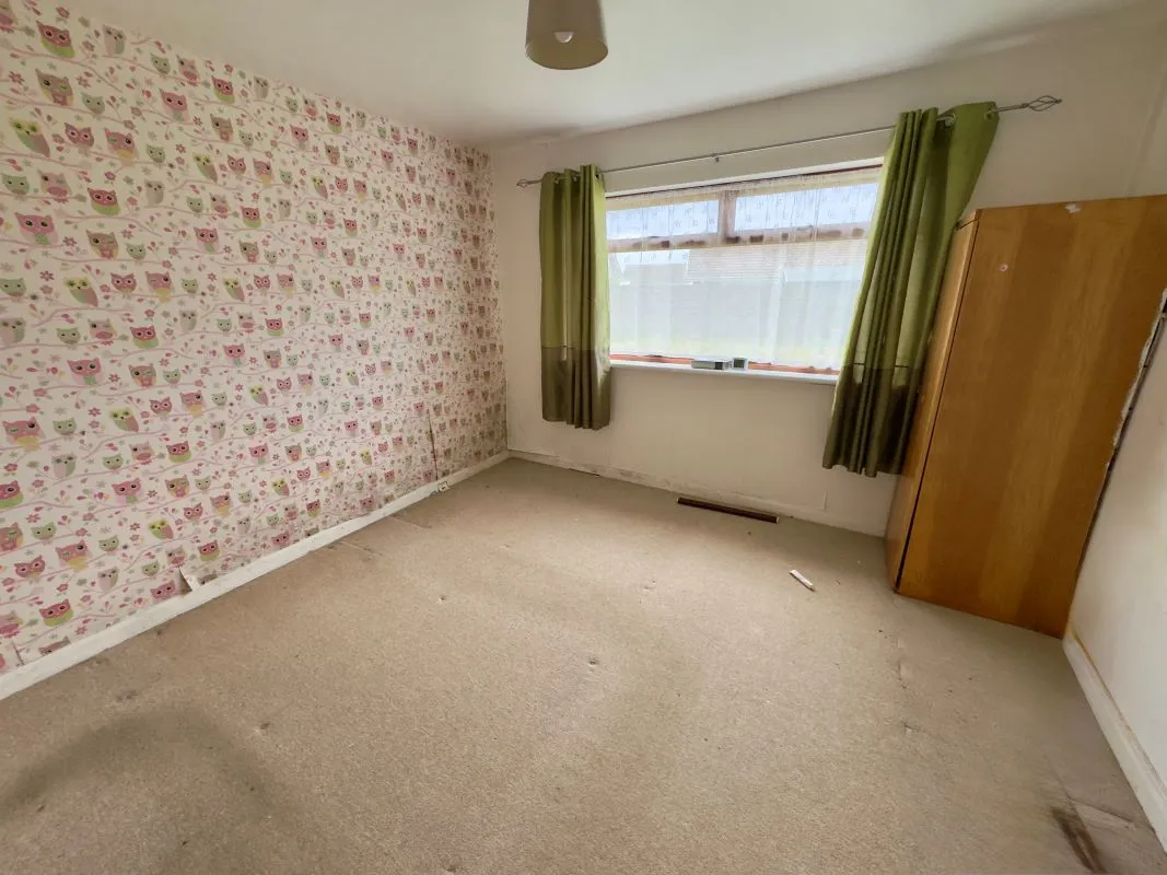 Towyn, Abergele, Clwyd, LL22 9LW - Online Auctions