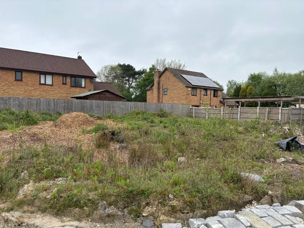 Waunarlwydd, Swansea, SA5 4SJ - Online Auctions