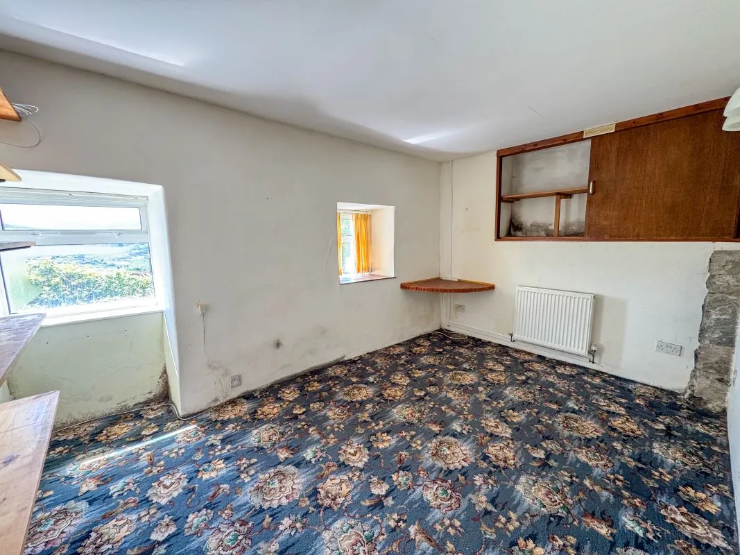 Deiniolen, Caernarfon, Gwynedd, LL55 3LU - Online Auctions