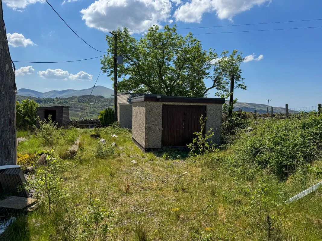 Deiniolen, Caernarfon, Gwynedd, LL55 3LU - Online Auctions