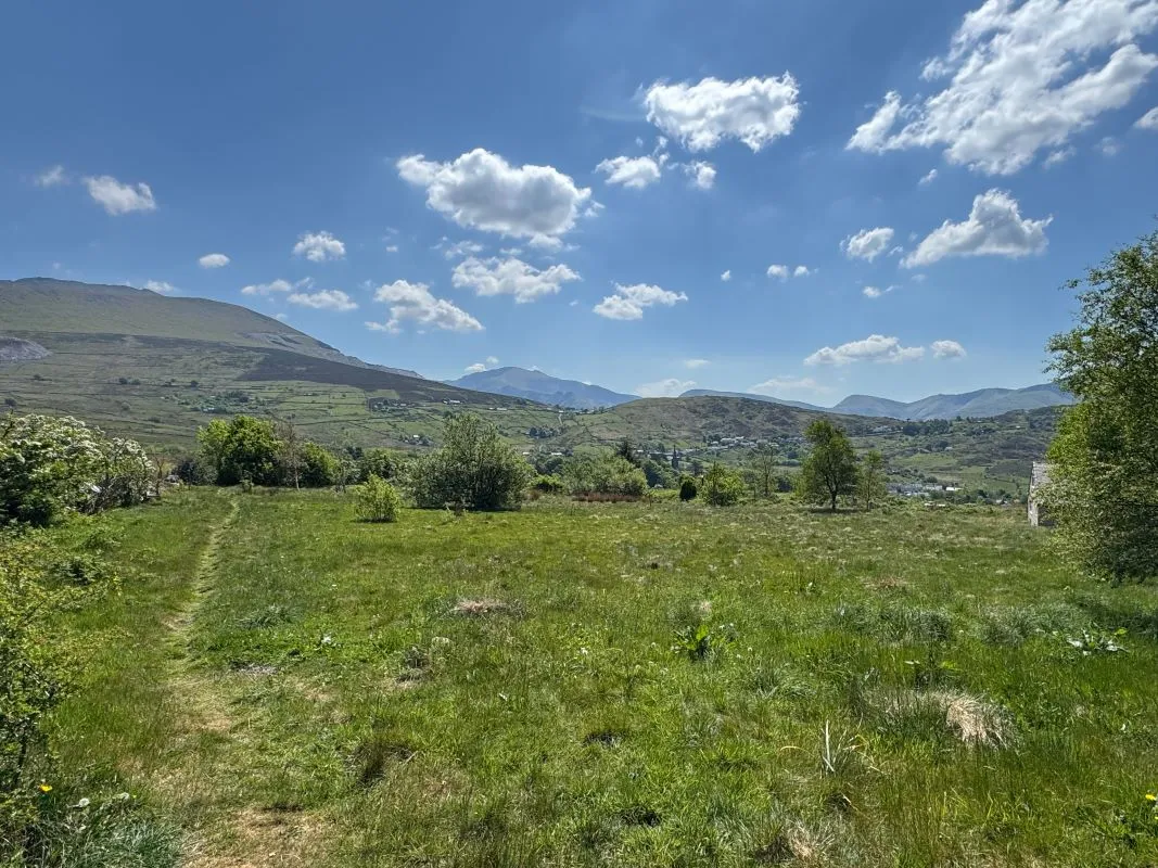 Deiniolen, Caernarfon, Gwynedd, LL55 3LU - Online Auctions