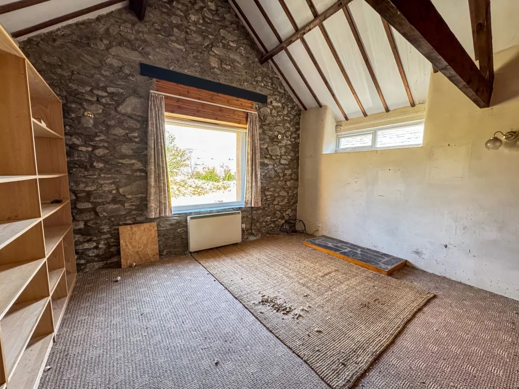 Deiniolen, Caernarfon, Gwynedd, LL55 3LU - Online Auctions