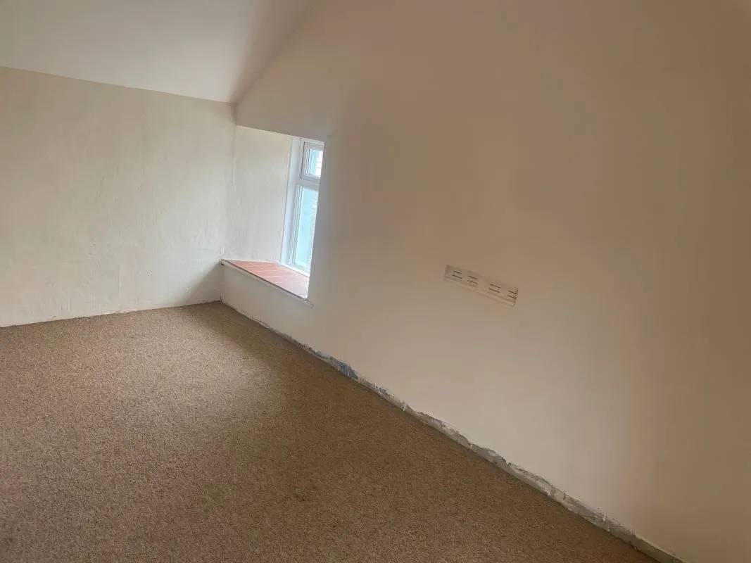 Treffynnon, Haverfordwest, Pembrokeshire, SA62 5LA - Online Auctions