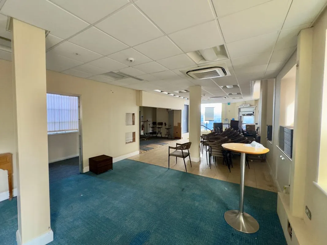 64 High Street, Pwllheli, Gwynedd, LL53 5RR - Online Auctions