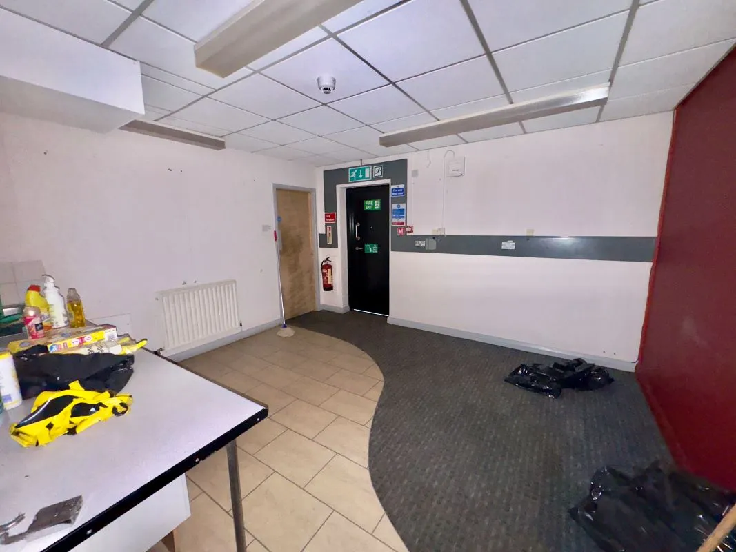64 High Street, Pwllheli, Gwynedd, LL53 5RR - Online Auctions