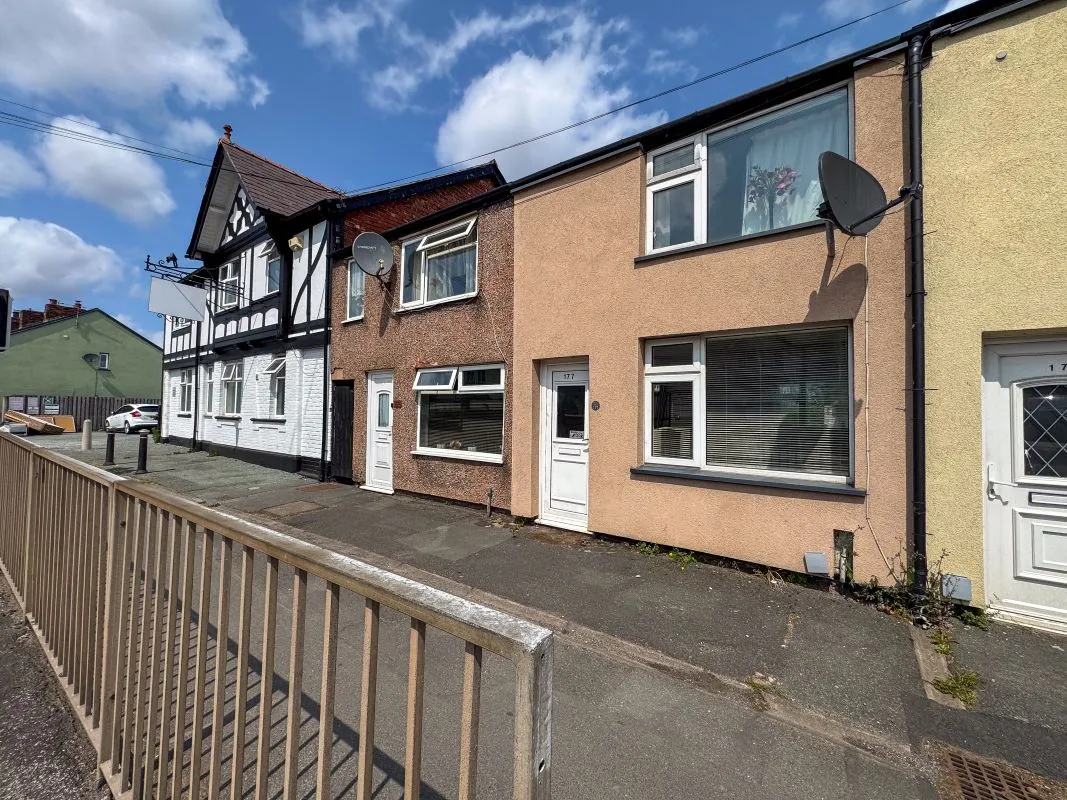 Oakenholt, Flint, Clwyd, CH6 5DY - Online Auctions