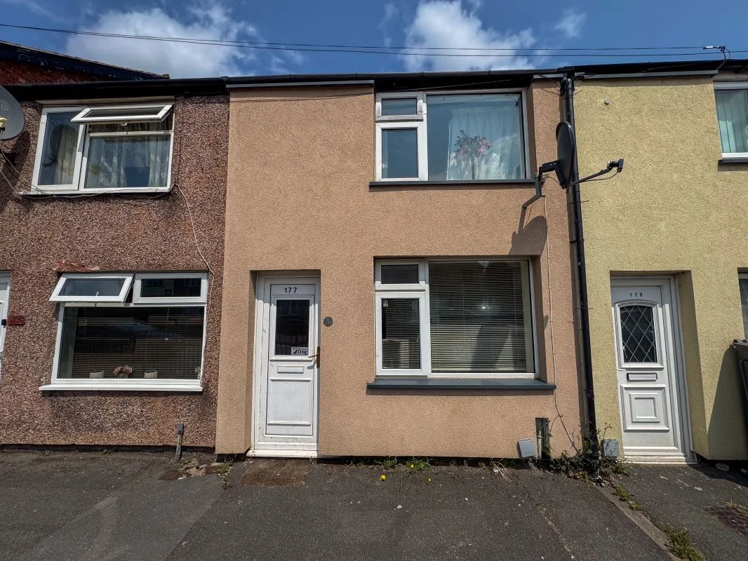 Oakenholt, Flint, Clwyd, CH6 5DY - Online Auctions