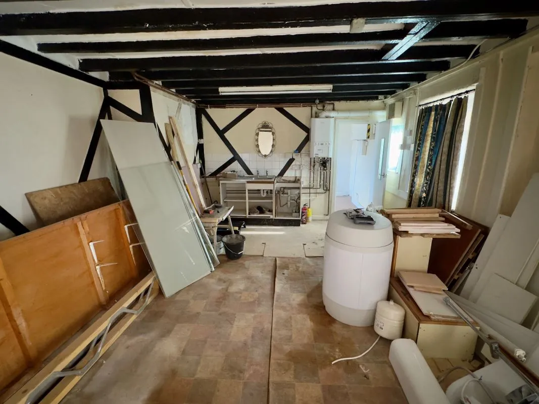 Holywell, Clwyd, CH8 7TE - Online Auctions