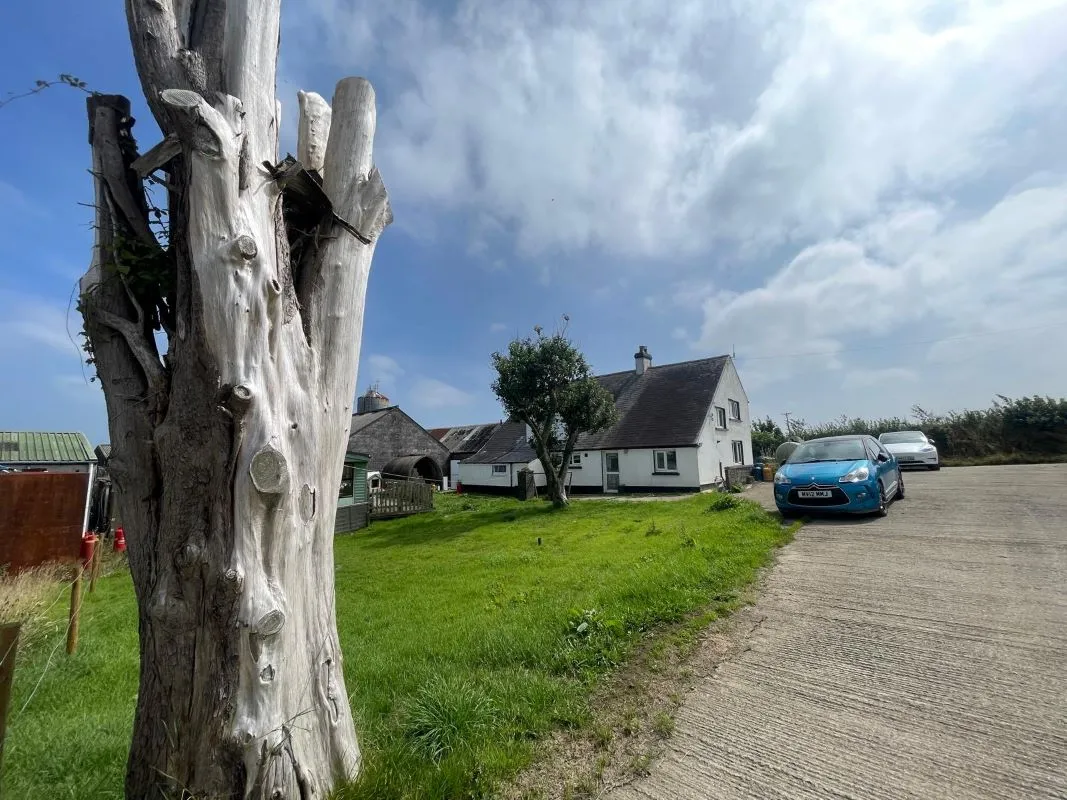 Camrose, Haverfordwest, Pembrokeshire, SA62 6JN - Online Auctions