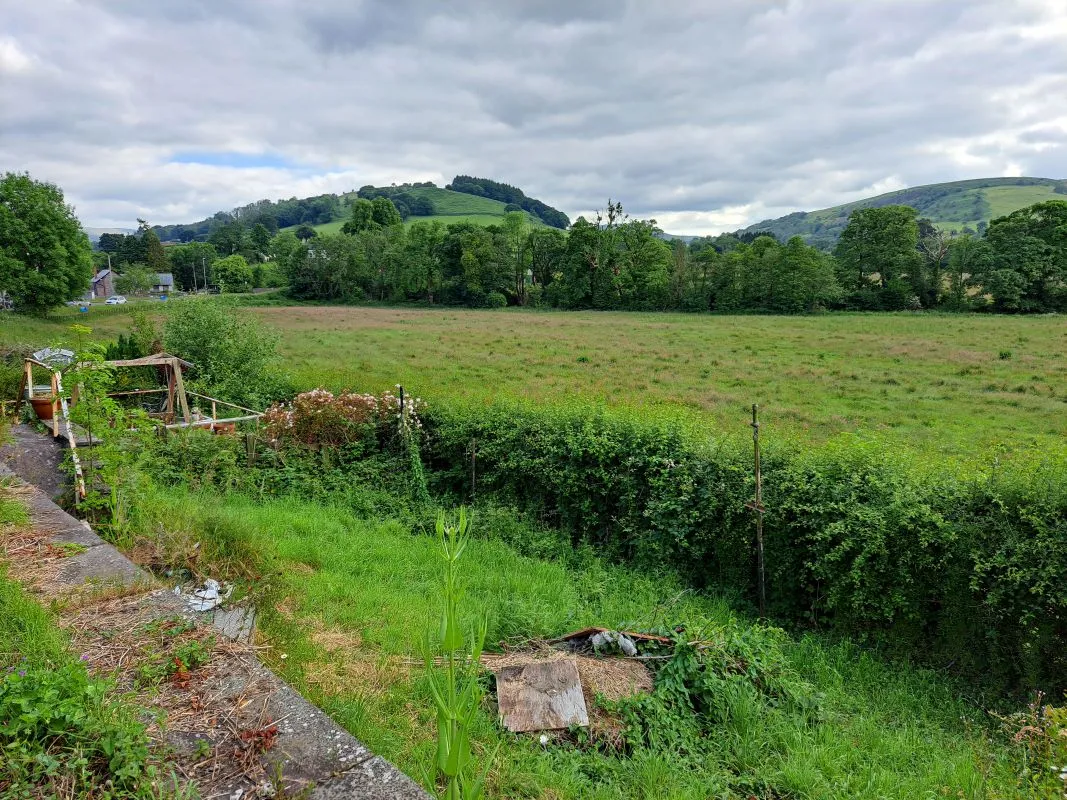 Defynnog, Brecon, Powys, LD3 8SE - Online Auctions