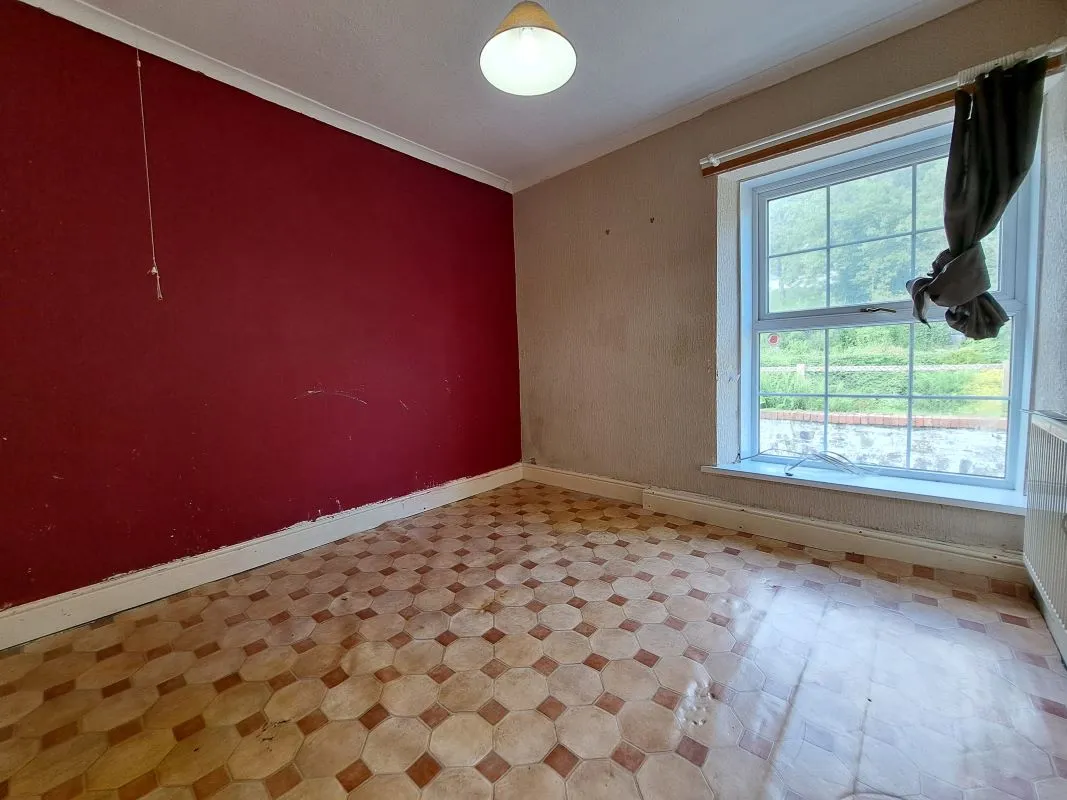 Defynnog, Brecon, Powys, LD3 8SE - Online Auctions
