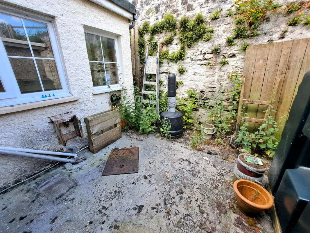Defynnog, Brecon, Powys, LD3 8SE - Online Auctions