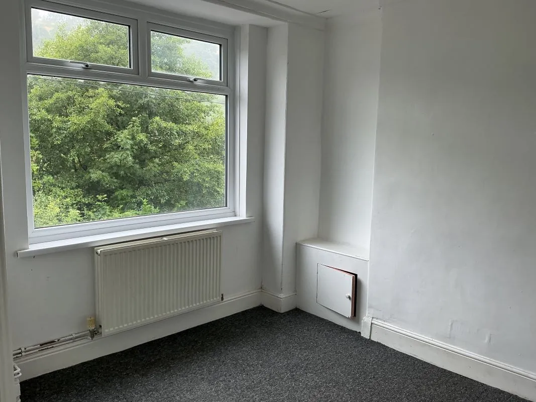 Bedlinog, Treharris, Merthyr Tydfil, CF46 6RG - Online Auctions