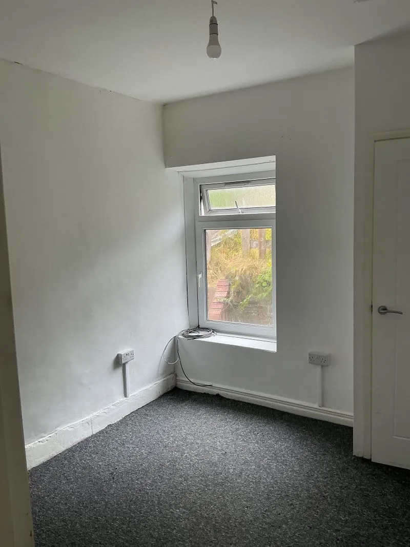 Bedlinog, Treharris, Merthyr Tydfil, CF46 6RG - Online Auctions
