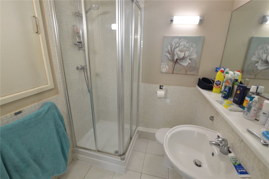 Property for Auction in West Yorkshire - Apt 4 Boothroyds House, 45 Carlton Road, Dewsbury, Dewsbury , West Yorkshire WF13 2NG