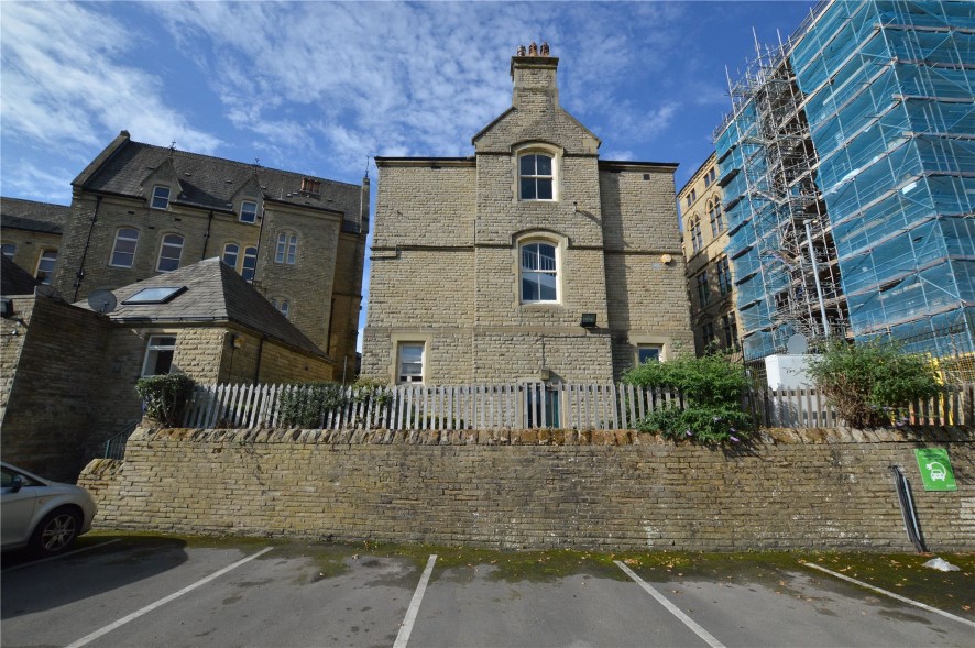 Property for Auction in West Yorkshire - Apt 4 Boothroyds House, 45 Carlton Road, Dewsbury, Dewsbury , West Yorkshire WF13 2NG