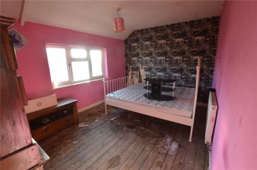 Property for Auction in West Yorkshire - 40 Acre Crescent, Leeds, West Yorkshire • LS10 4DJ