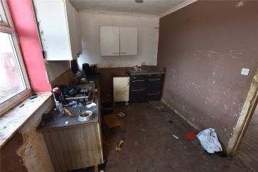 Property for Auction in West Yorkshire - 1 Bainton Grove, Hull, Hull, East Riding Of Yorks HU6 8SY