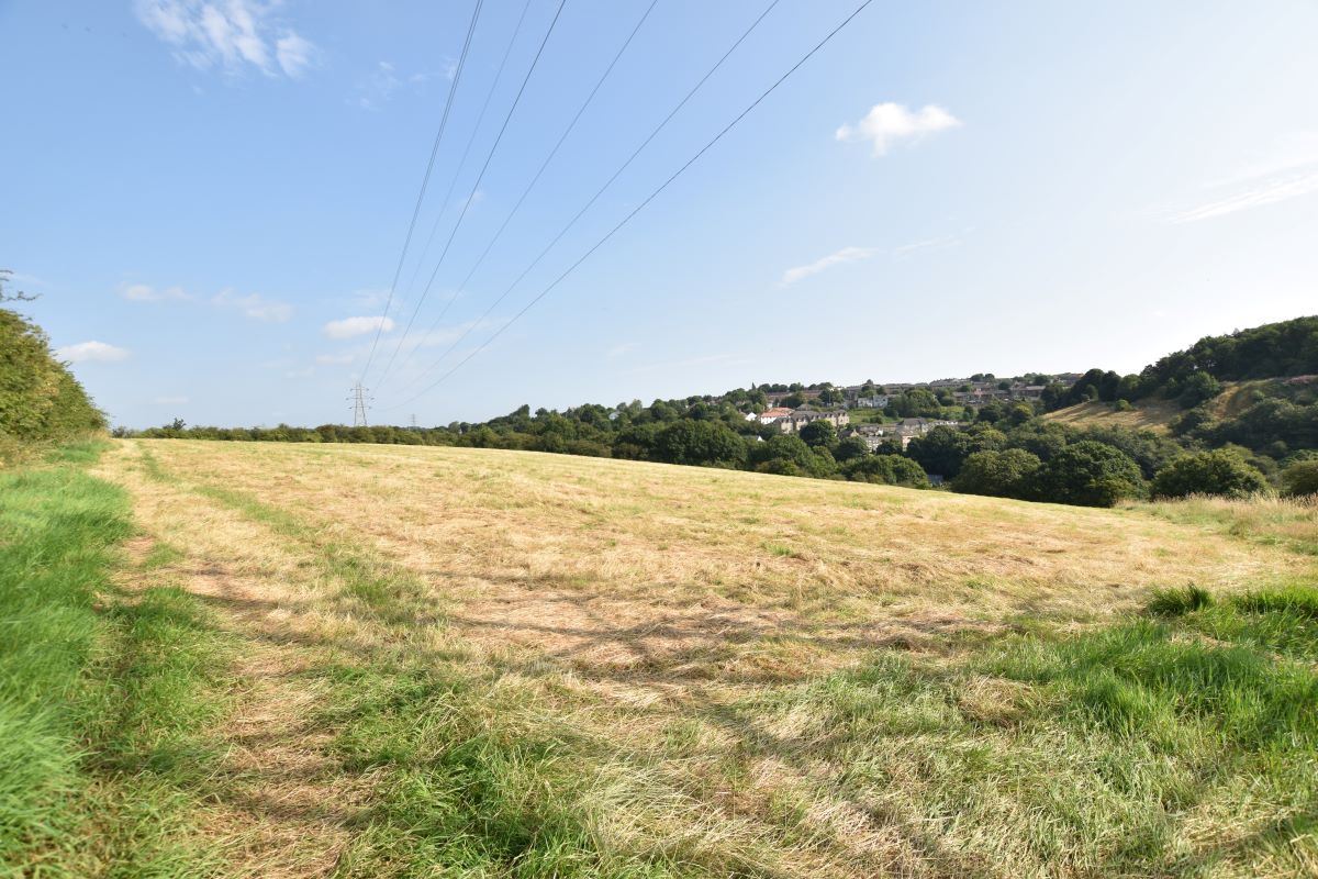 Wild Grove Farm, Wild Grove, Pudsey, West Yorkshire, LS28 8HQ - Online Auctions