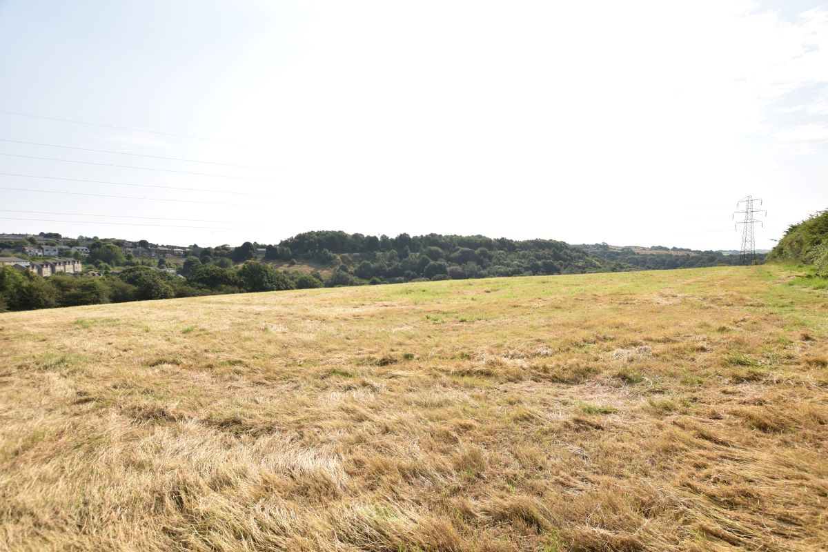 Wild Grove Farm, Wild Grove, Pudsey, West Yorkshire, LS28 8HQ - Online Auctions