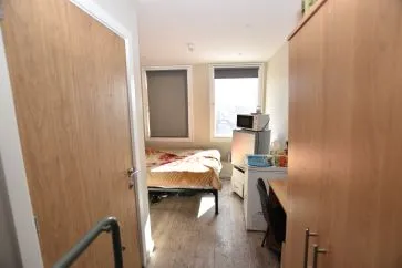 Property for Auction in West Yorkshire - Flat 816, Colonnade House, 201 Sunbridge Road, Bradford, West Yorkshire BD1 2BE