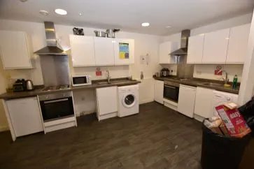 Property for Auction in West Yorkshire - Flat 816, Colonnade House, 201 Sunbridge Road, Bradford, West Yorkshire BD1 2BE