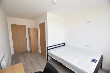 Property for Auction in West Yorkshire - Flat 804, Colonnade House, 201 Sunbridge Road, Bradford, West Yorkshire BD1 2BE