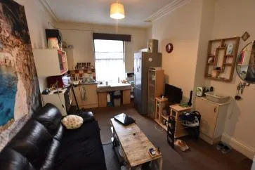 Property for Auction in West Yorkshire - 10 Nursery Mount, Leeds, West Yorkshire LS10 3ES