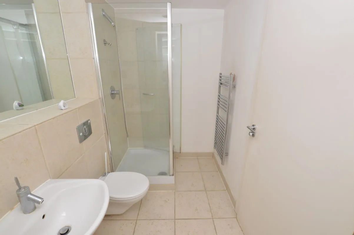 West Point, Wellington Street, Leeds, West Yorkshire, LS1 4JL - Online Auctions