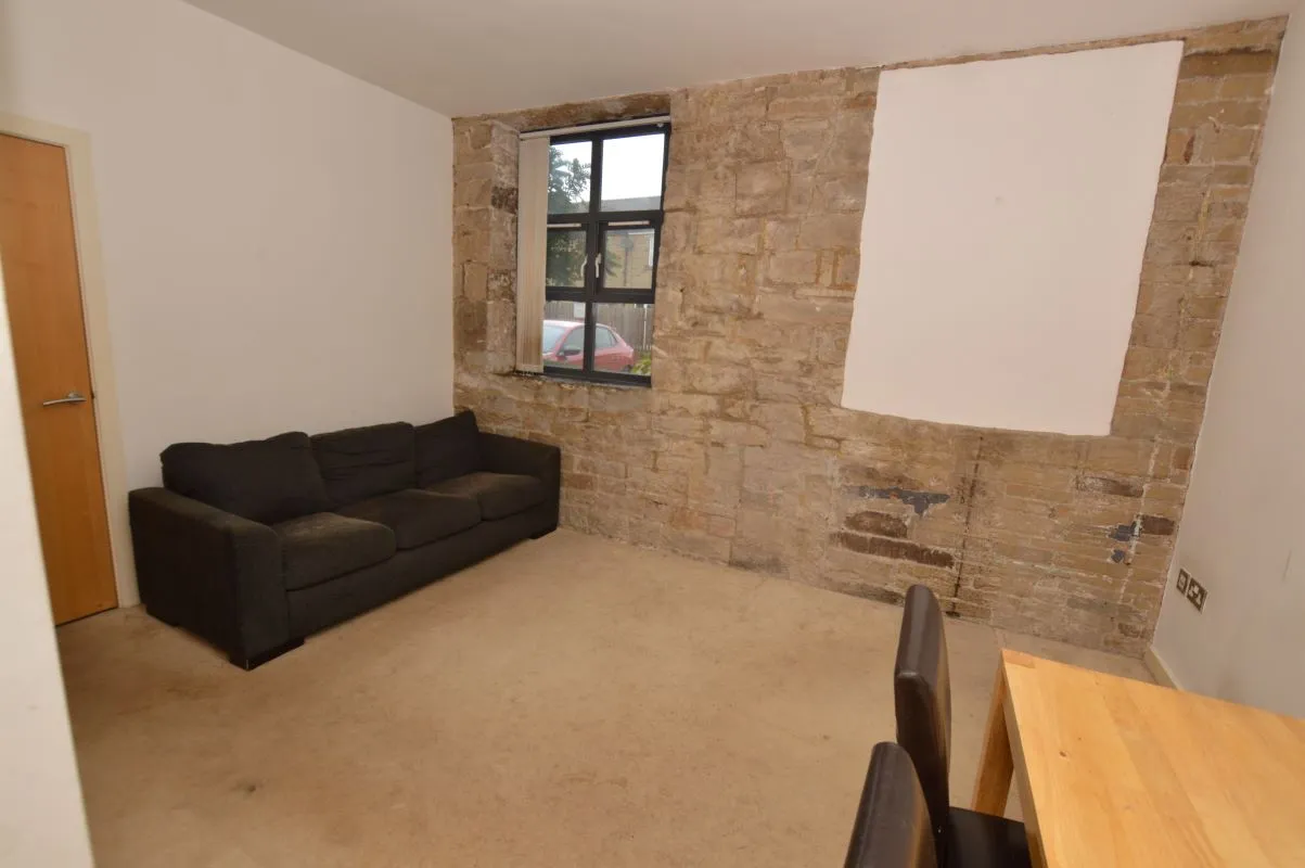 Highgate Mill Fold, Queensbury, Bradford, West Yorkshire, BD13 2SL - Online Auctions