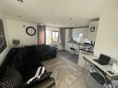 Town Street, Yeadon, Leeds, West Yorkshire, LS19 7EQ - Online Auctions