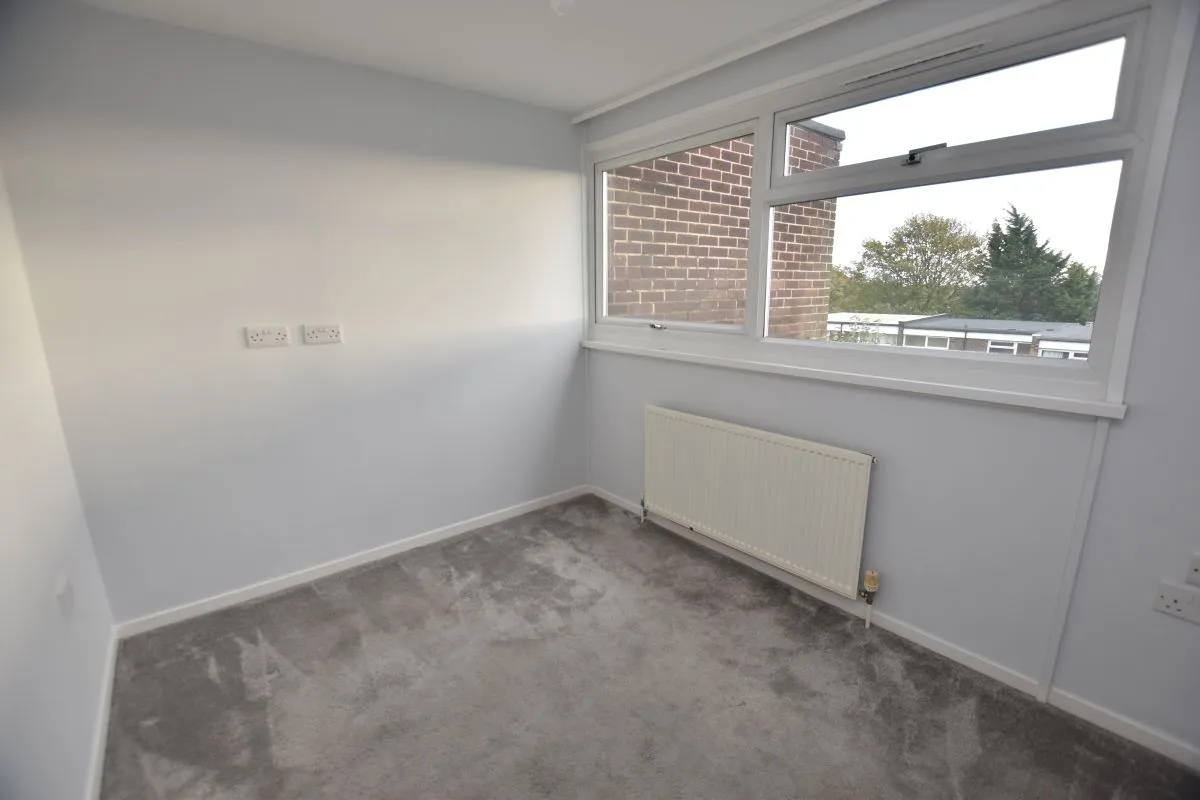 Fir Tree Vale, Leeds, West Yorkshire, LS17 7EY - Online Auctions