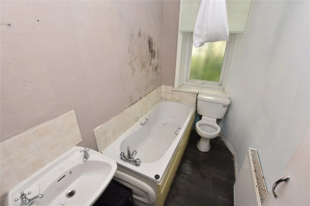Oakworth Road, Keighley, West Yorkshire, BD21 1QH - Online Auctions