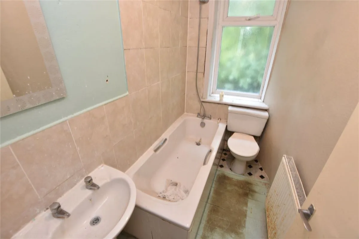 Oakworth Road, Keighley, West Yorkshire, BD21 1QH - Online Auctions