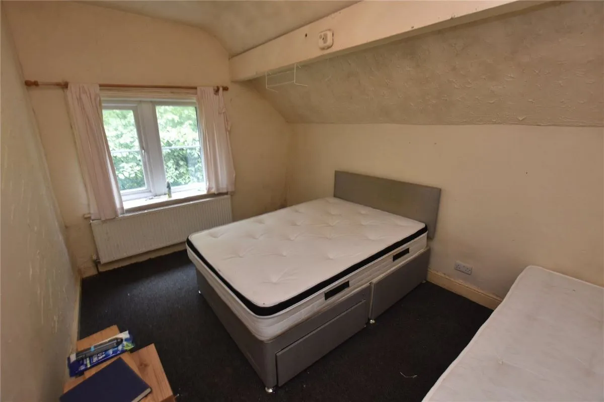 Oakworth Road, Keighley, West Yorkshire, BD21 1QH - Online Auctions