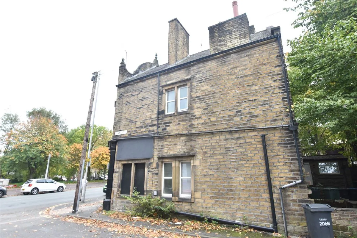 Oakworth Road, Keighley, West Yorkshire, BD21 1QH - Online Auctions