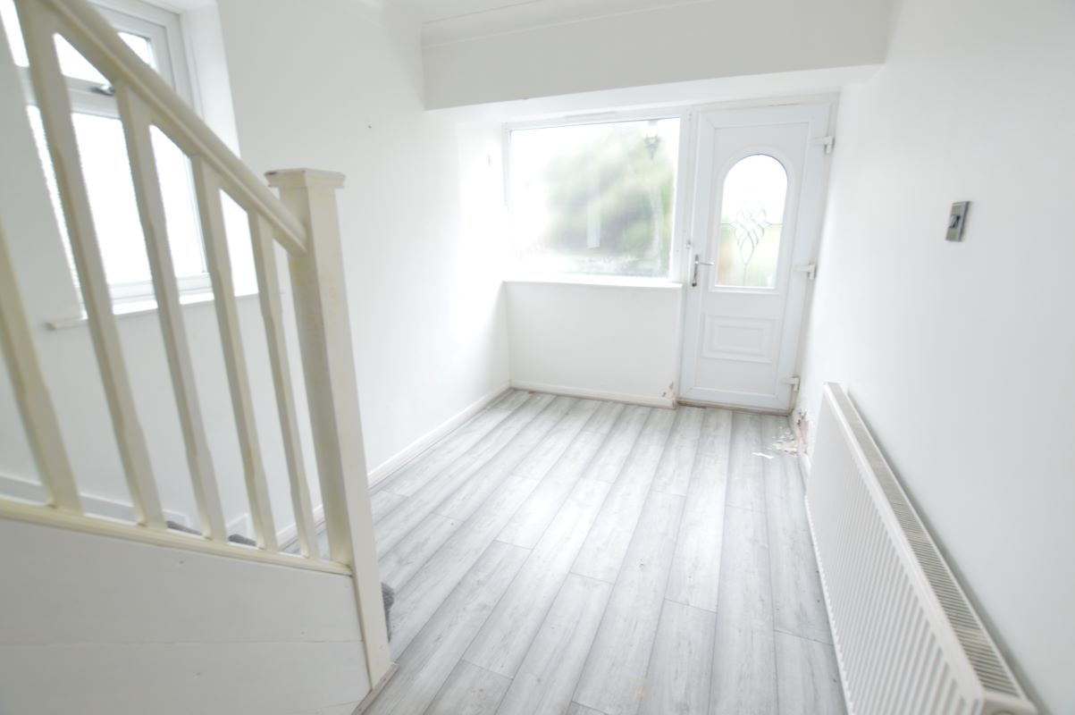 Otley Old Road, Leeds, West Yorkshire, LS16 6LQ - Online Auctions