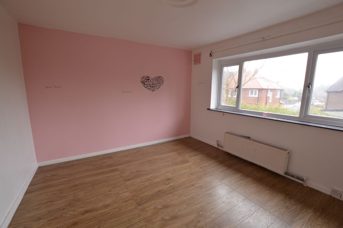 Otley Old Road, Leeds, West Yorkshire, LS16 6LQ - Online Auctions
